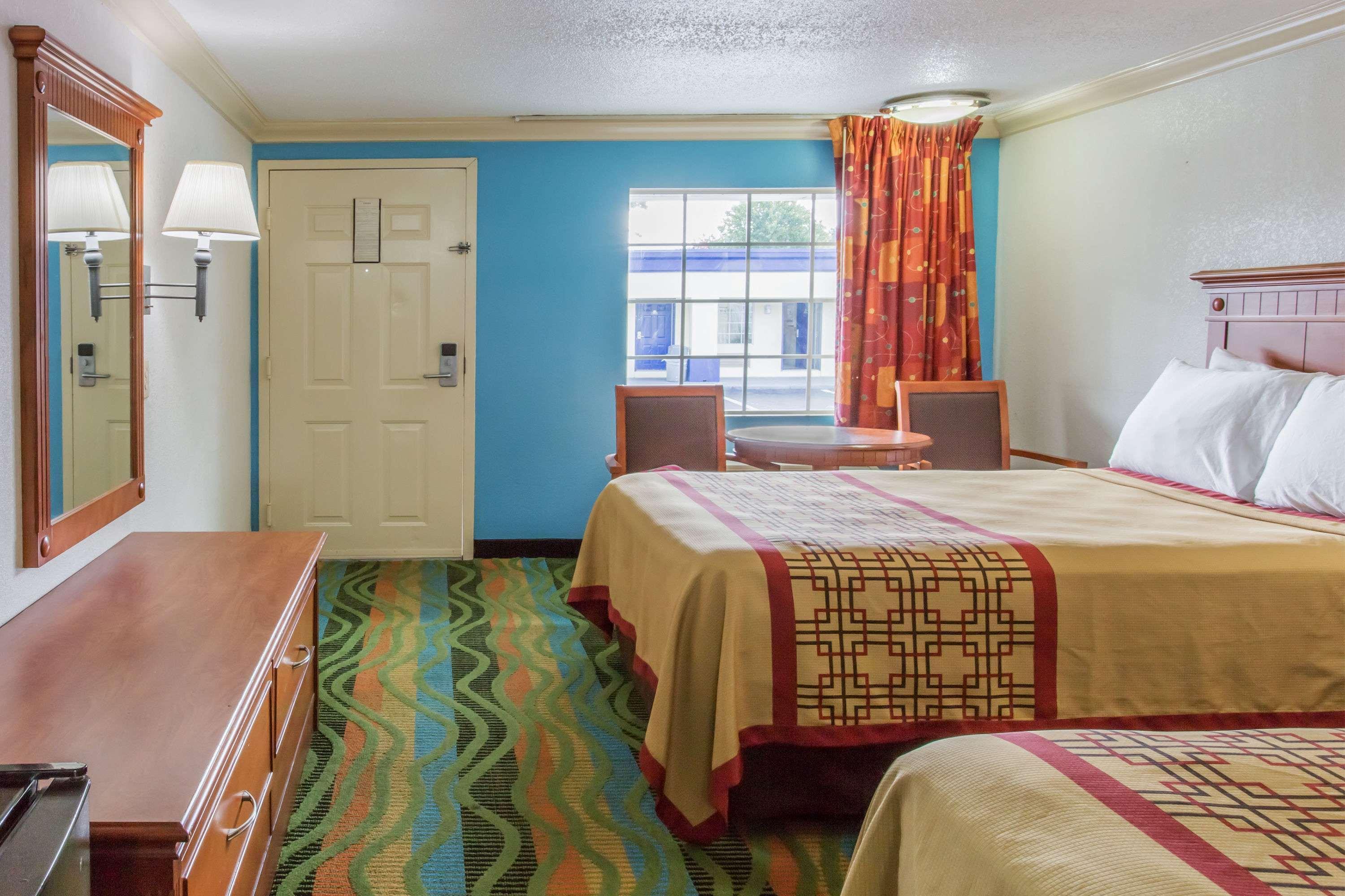 Days Inn By Wyndham Virginia Beach Town Center Eksteriør bilde